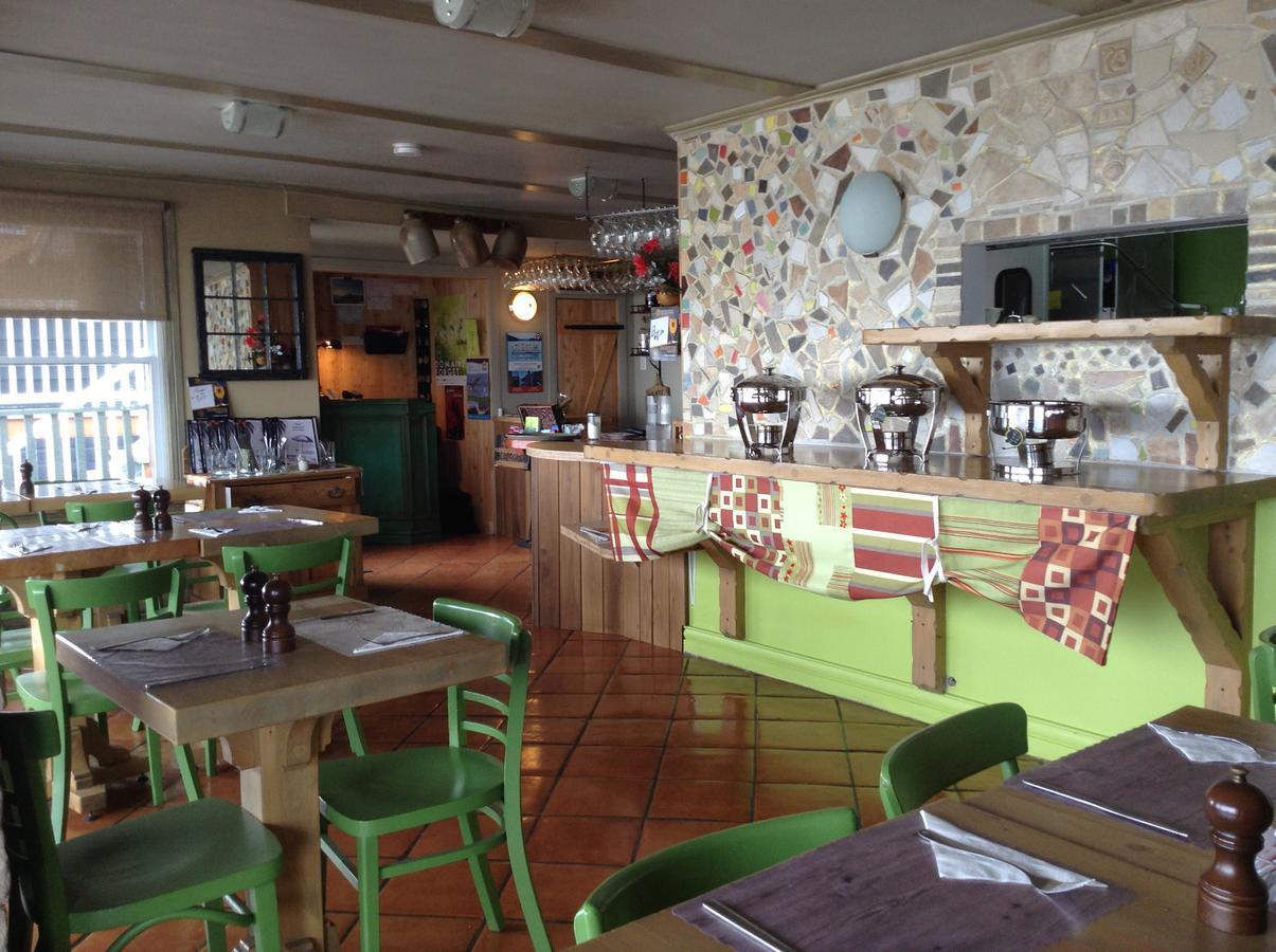 Restaurant Motel De La Plage Saint-Irénée Buitenkant foto