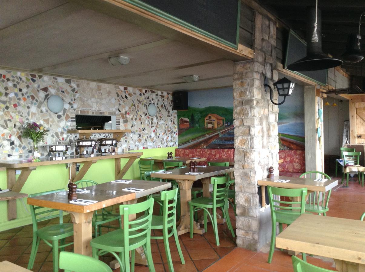 Restaurant Motel De La Plage Saint-Irénée Buitenkant foto